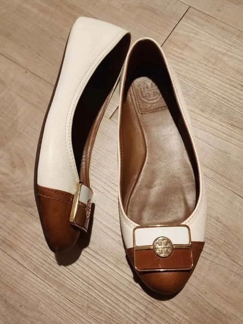 Tory Burch Two-Tone Brown and White Leather Ballet Flats with Gold Emblem
